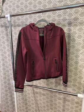 Cavallo Performance Stretch Full Zip Equestrian Hoodie Burgundy Size 42